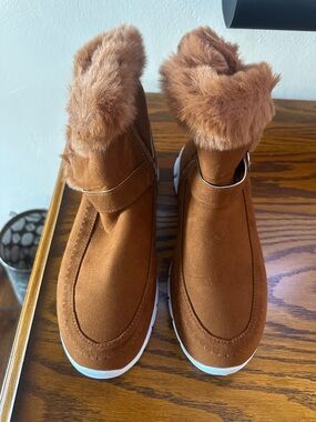 Cozy Faux-Fur Trim Brown Suede-Look Booties